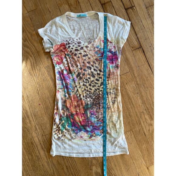 HIP Happening in the Present Y2K Long T Shirt Vibrant Motifs Womens Size M - Picture 4 of 5